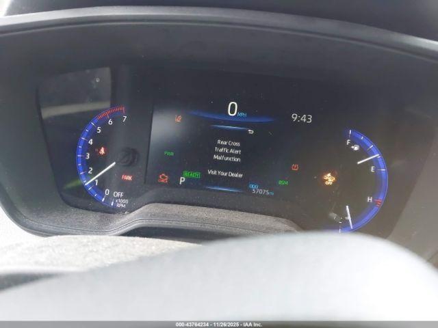 Toyota Corolla Hybrid Le Image 10