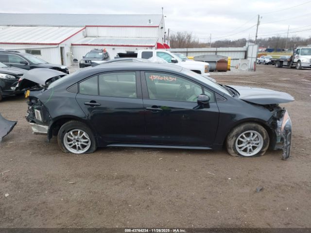 Toyota Corolla Hybrid Le Image 15