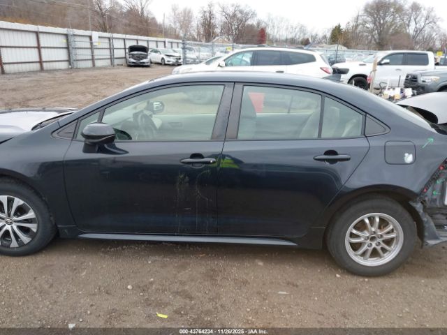 Toyota Corolla Hybrid Le Image 19