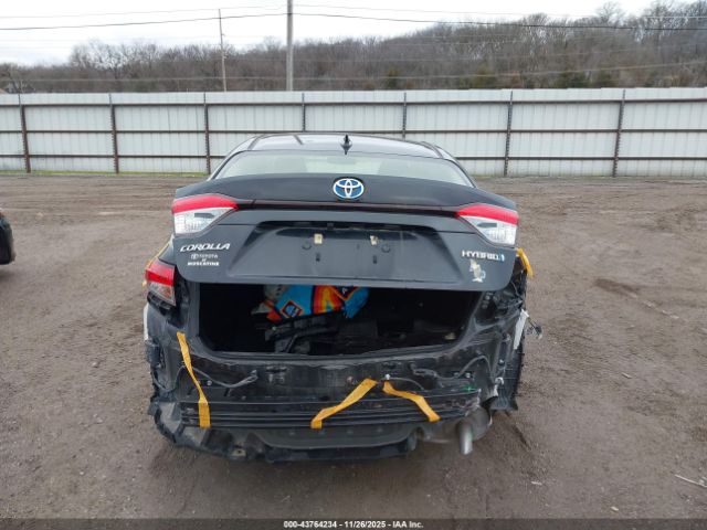 Toyota Corolla Hybrid Le Image 8