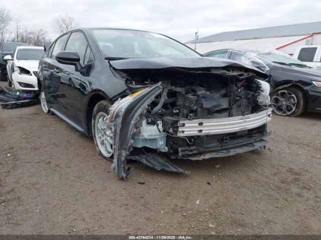 Toyota Corolla Hybrid Le Image 20