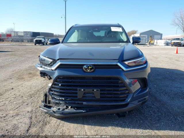 Toyota Grand Highlander Xle Image 3