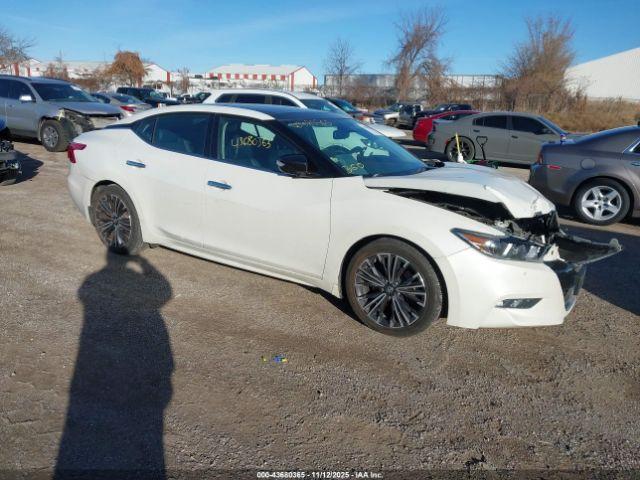 Salvage Nissan Maxima