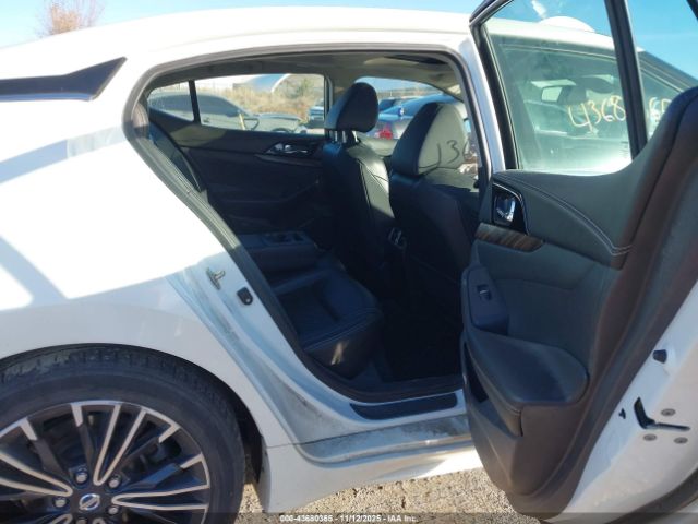 Nissan Maxima 3.5 Platinum Image 3