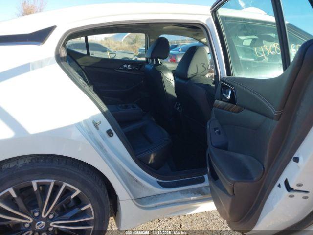 Nissan Maxima 3.5 Platinum Image 3