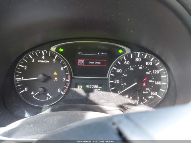 Nissan Altima Image 7