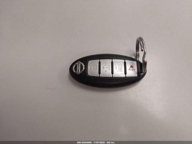 Nissan Altima Image 12