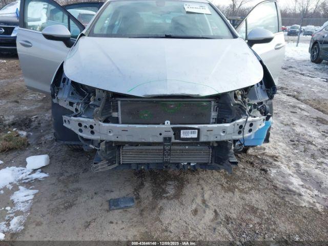 Chevrolet Cruze Lt Auto Image 4