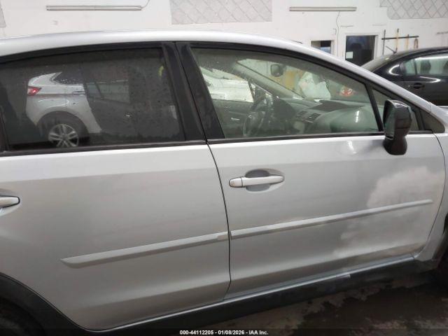 Subaru Crosstrek 2.0i Premium Image 3