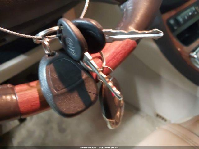 Buick Enclave Premium Image 7