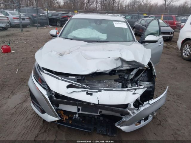 Nissan Altima Sv Awd Image 9