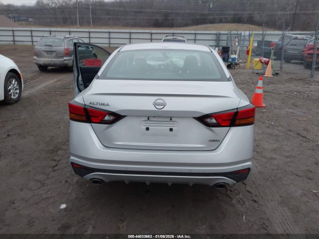 Nissan Altima Sv Awd Image 12